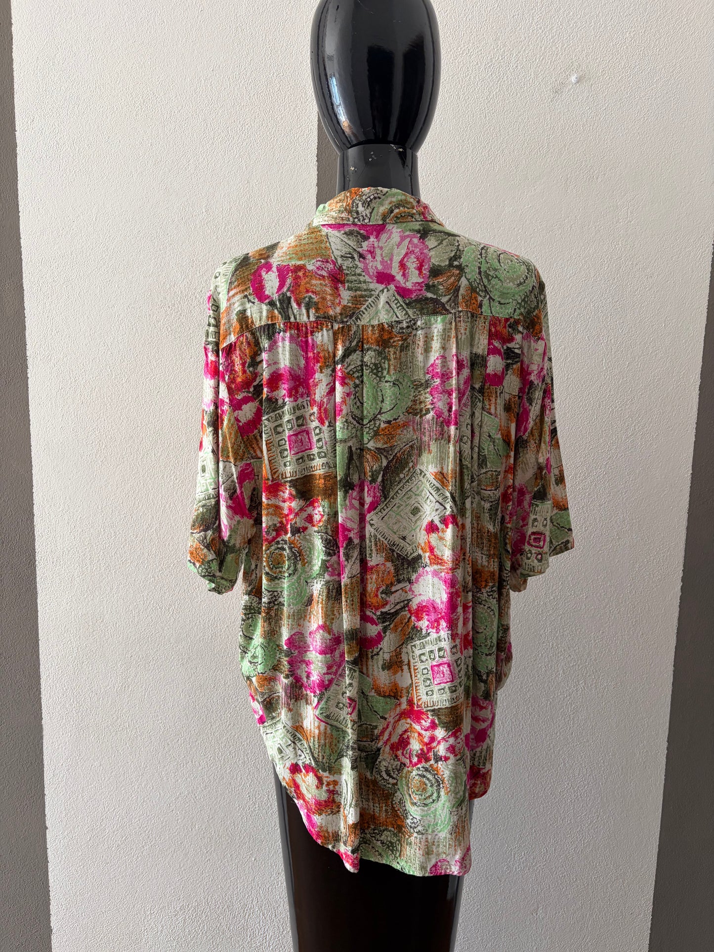 Camicia vintage astratta