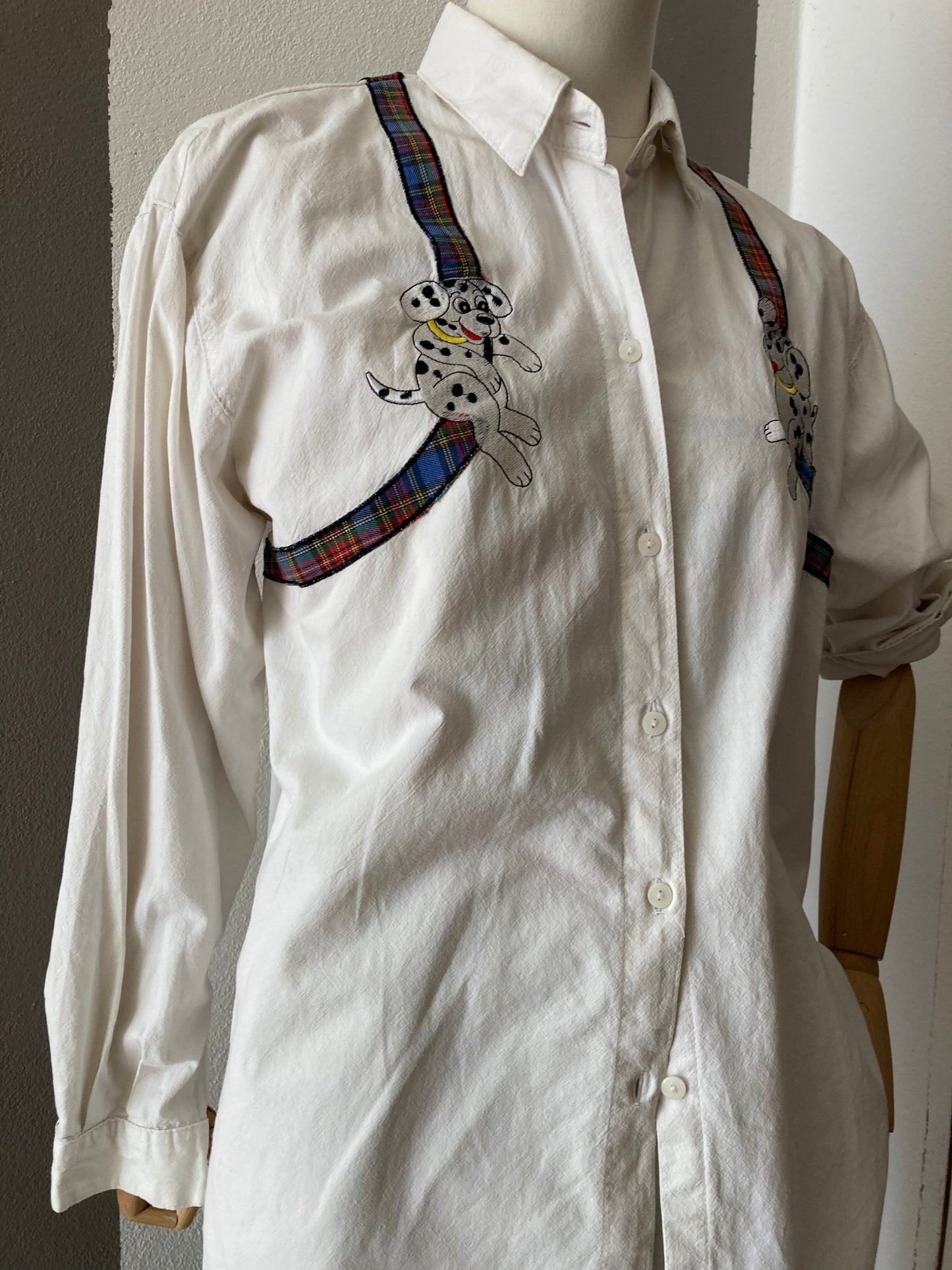 CAMICIA VINTAGE CON RICAMI CARTOON