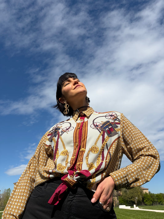 Camicia vintage barocca con carrozze