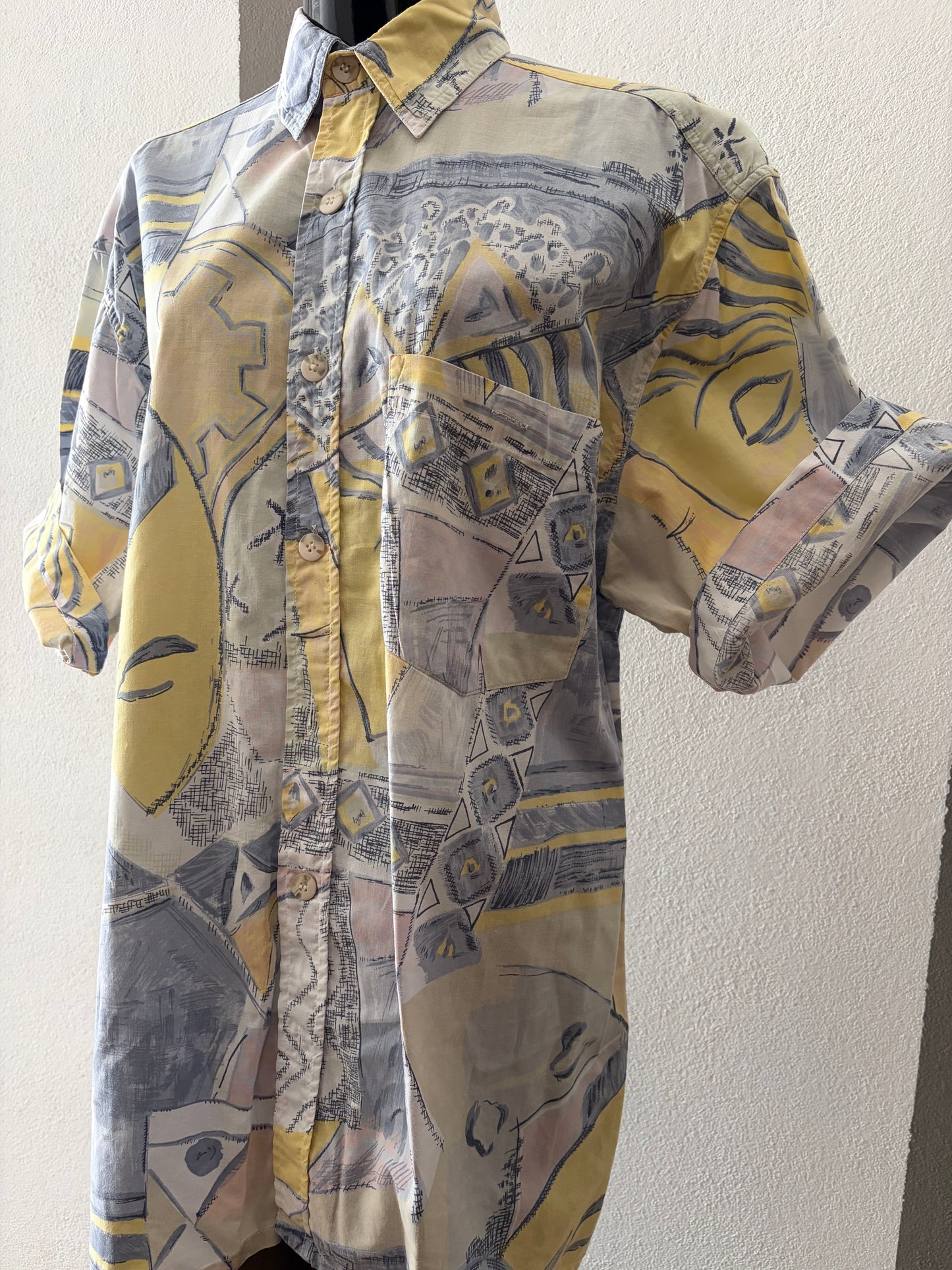 Camicia vintage astratta