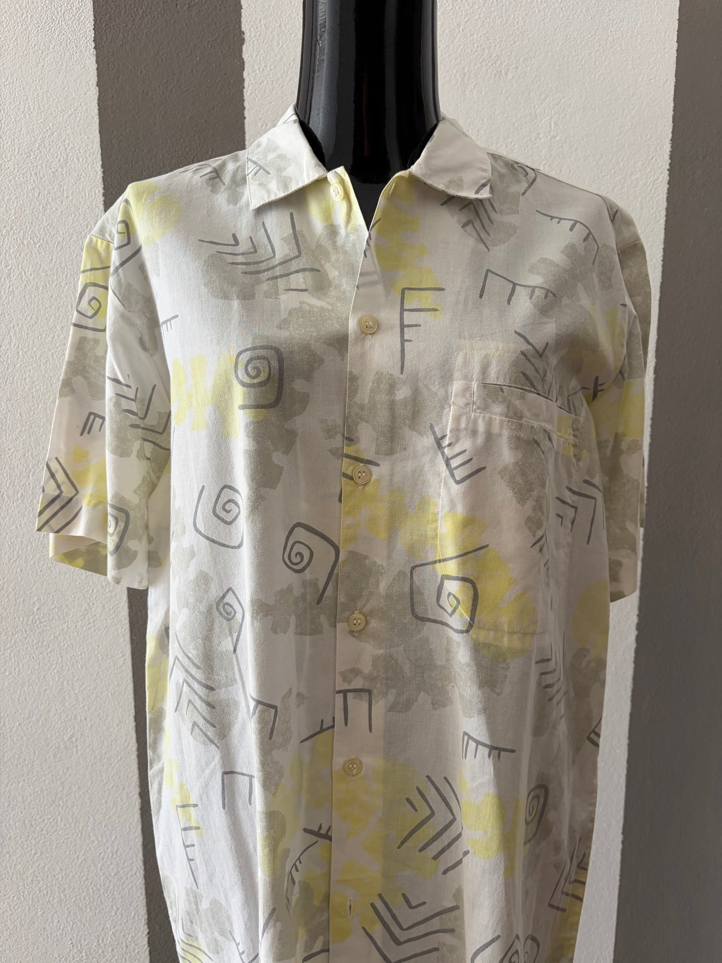 Camicia vintage astratta