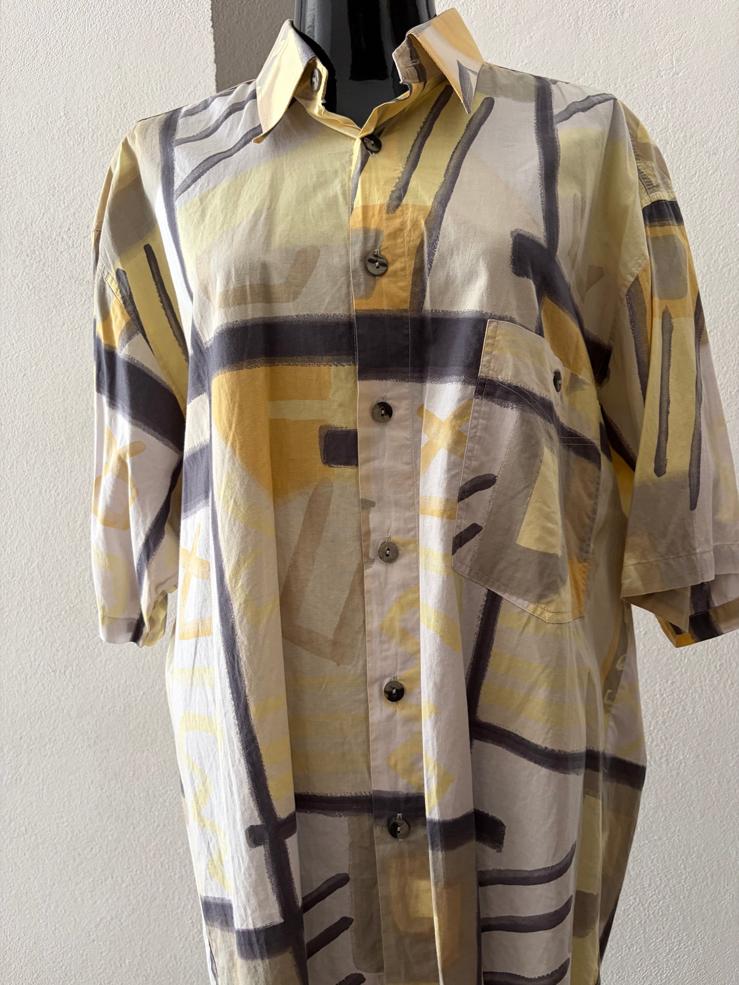 Camicia vintage astratta