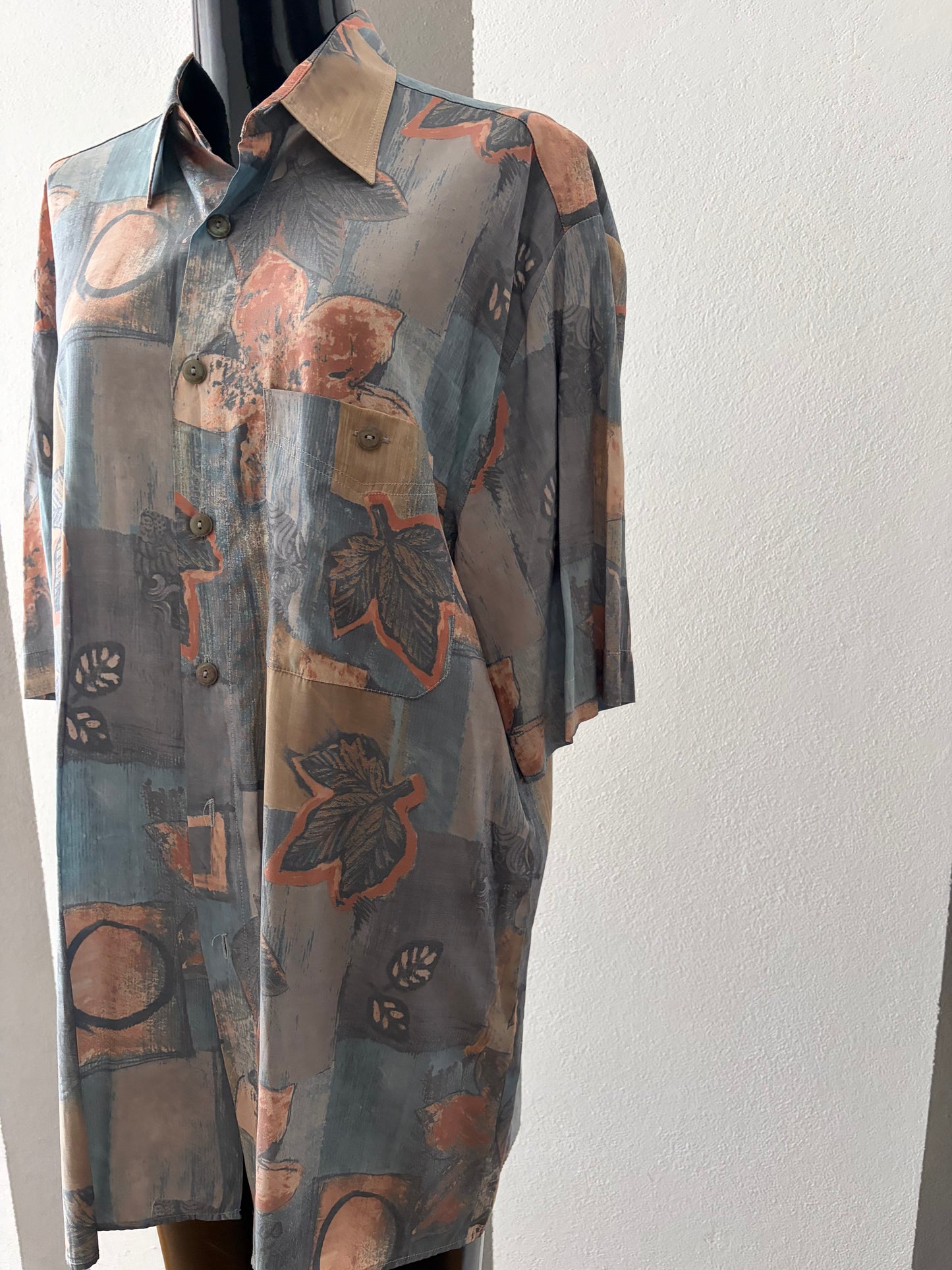 Camicia vintage fantasia astratta