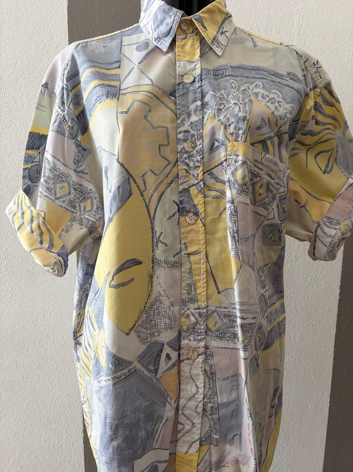 Camicia vintage astratta
