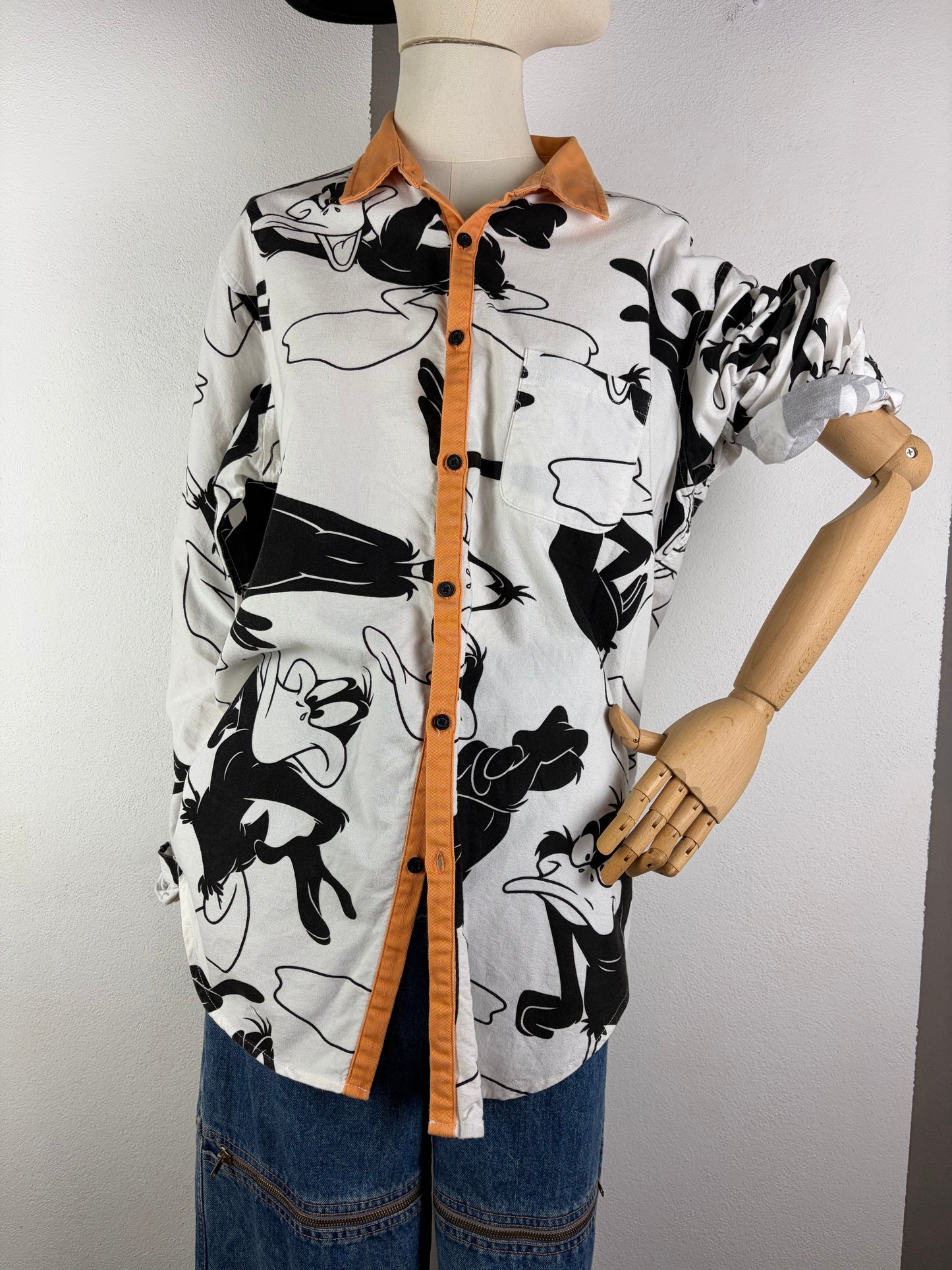 Camicia Lazy Oaf con Duffy Duck