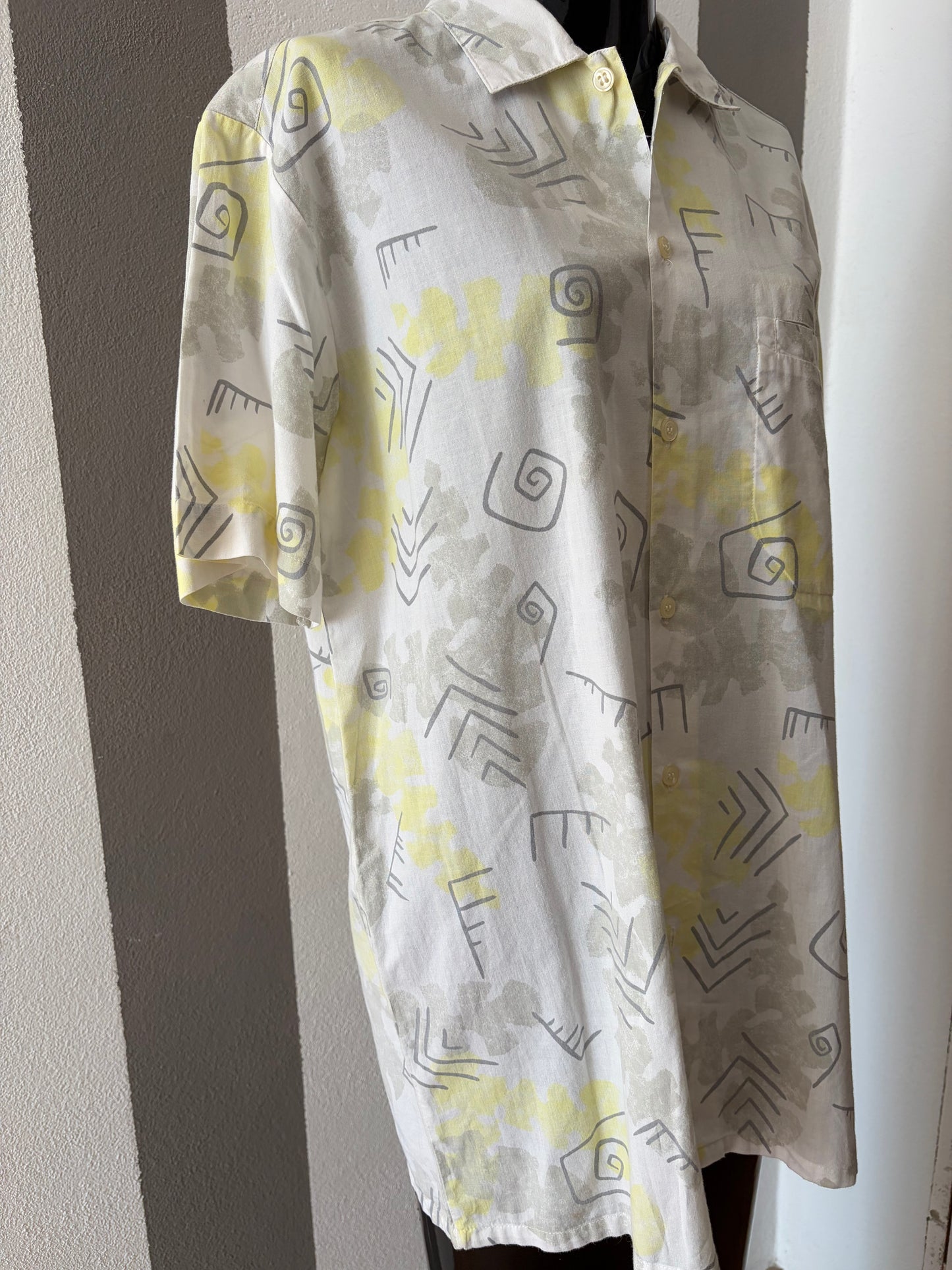 Camicia vintage astratta