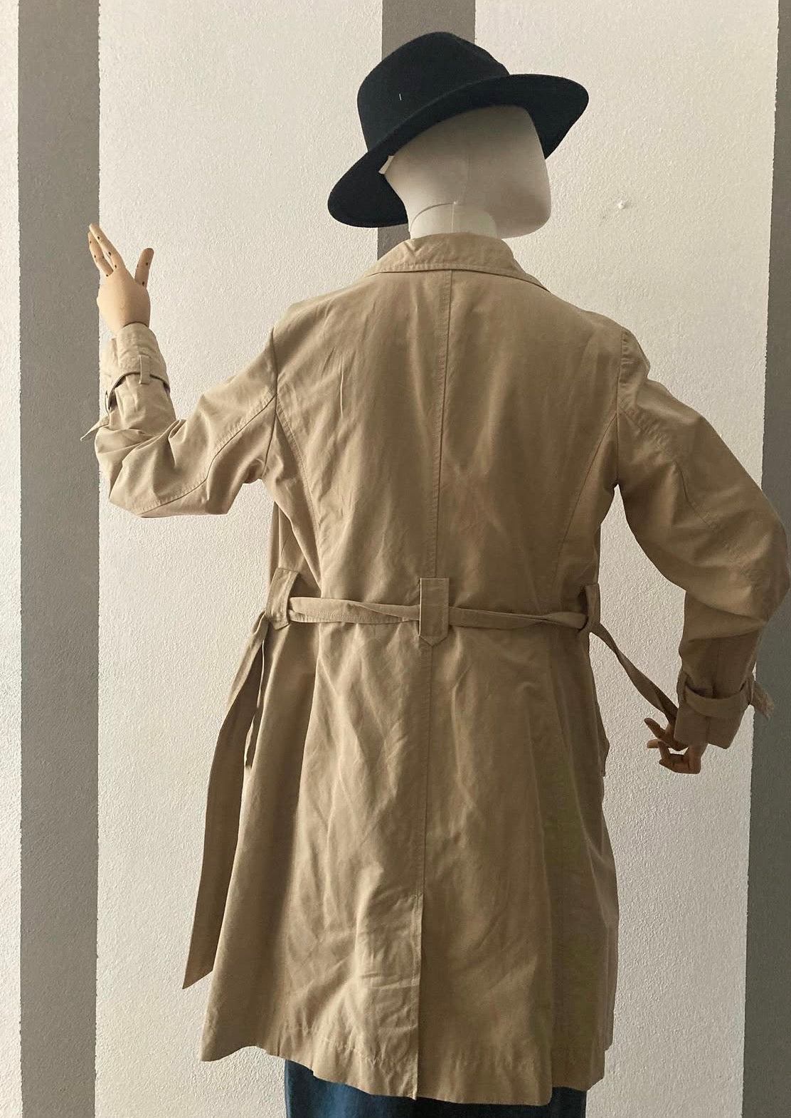 Trench Nd con bibite in stile pop art