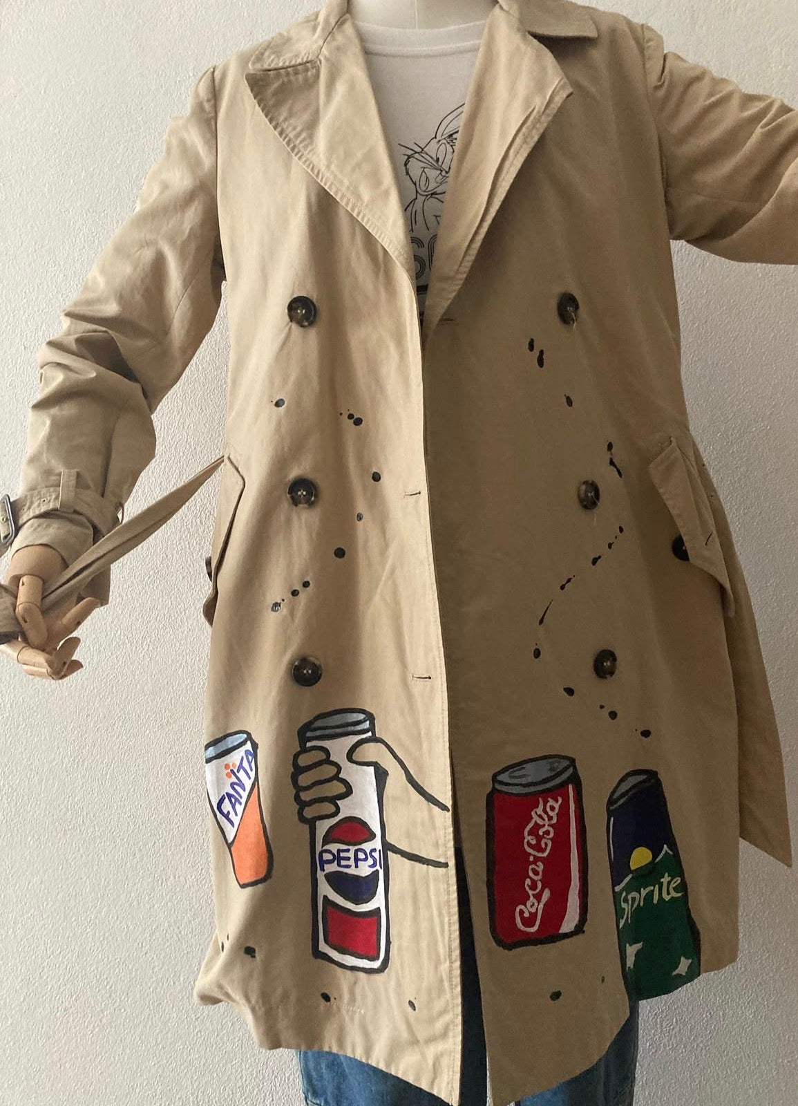 Trench Nd con bibite in stile pop art