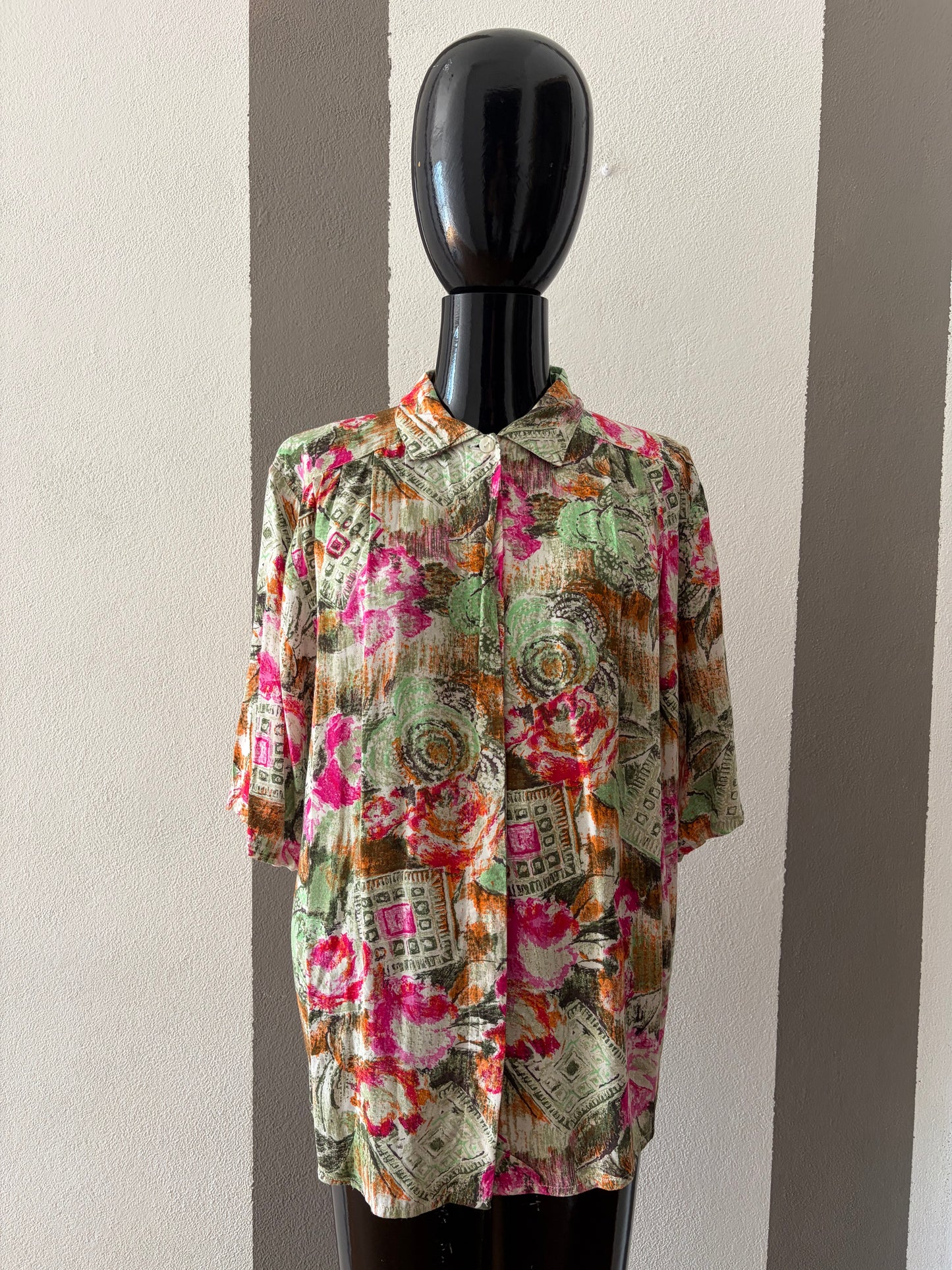 Camicia vintage astratta
