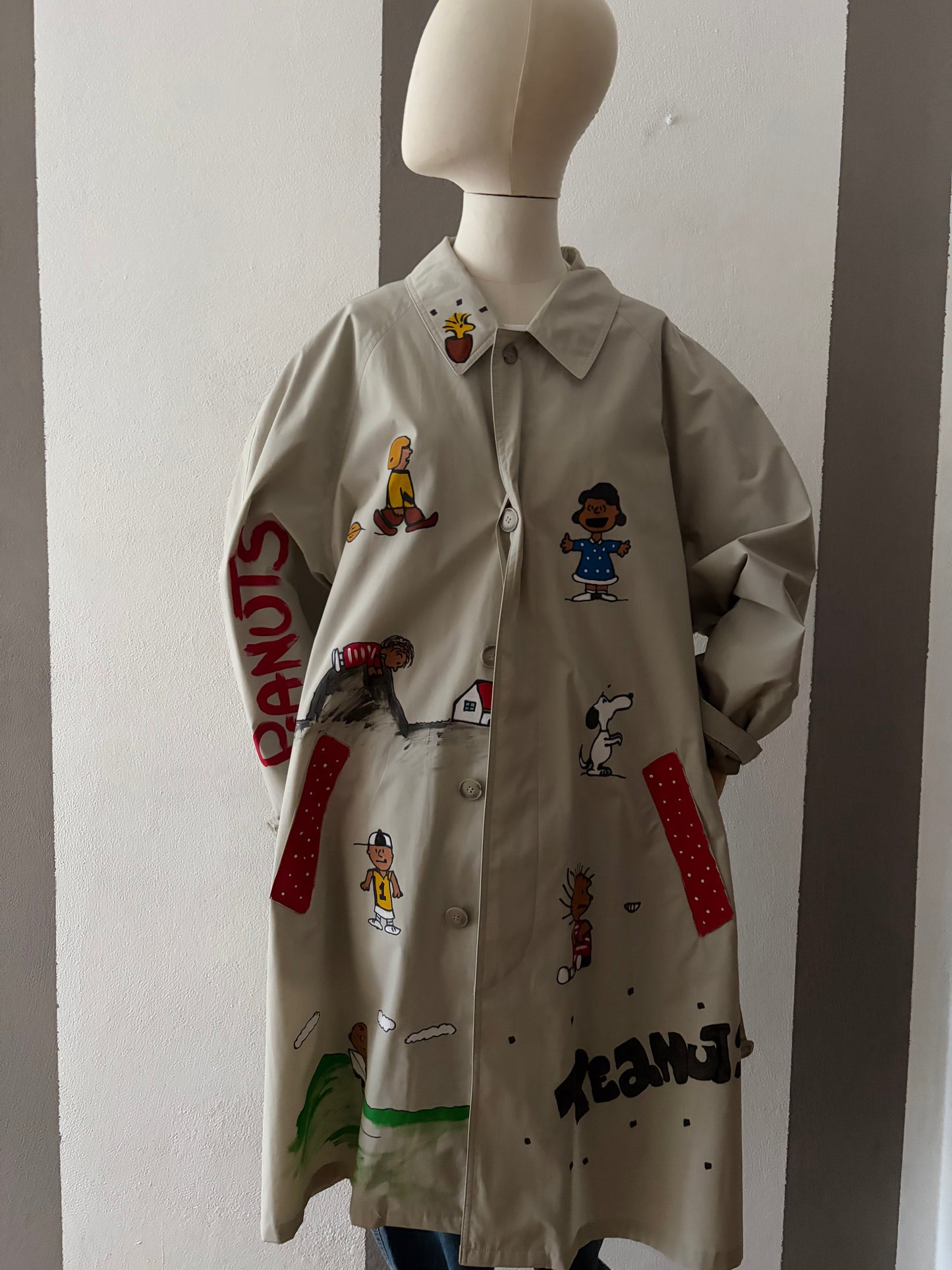 Trench custom with Peanuts