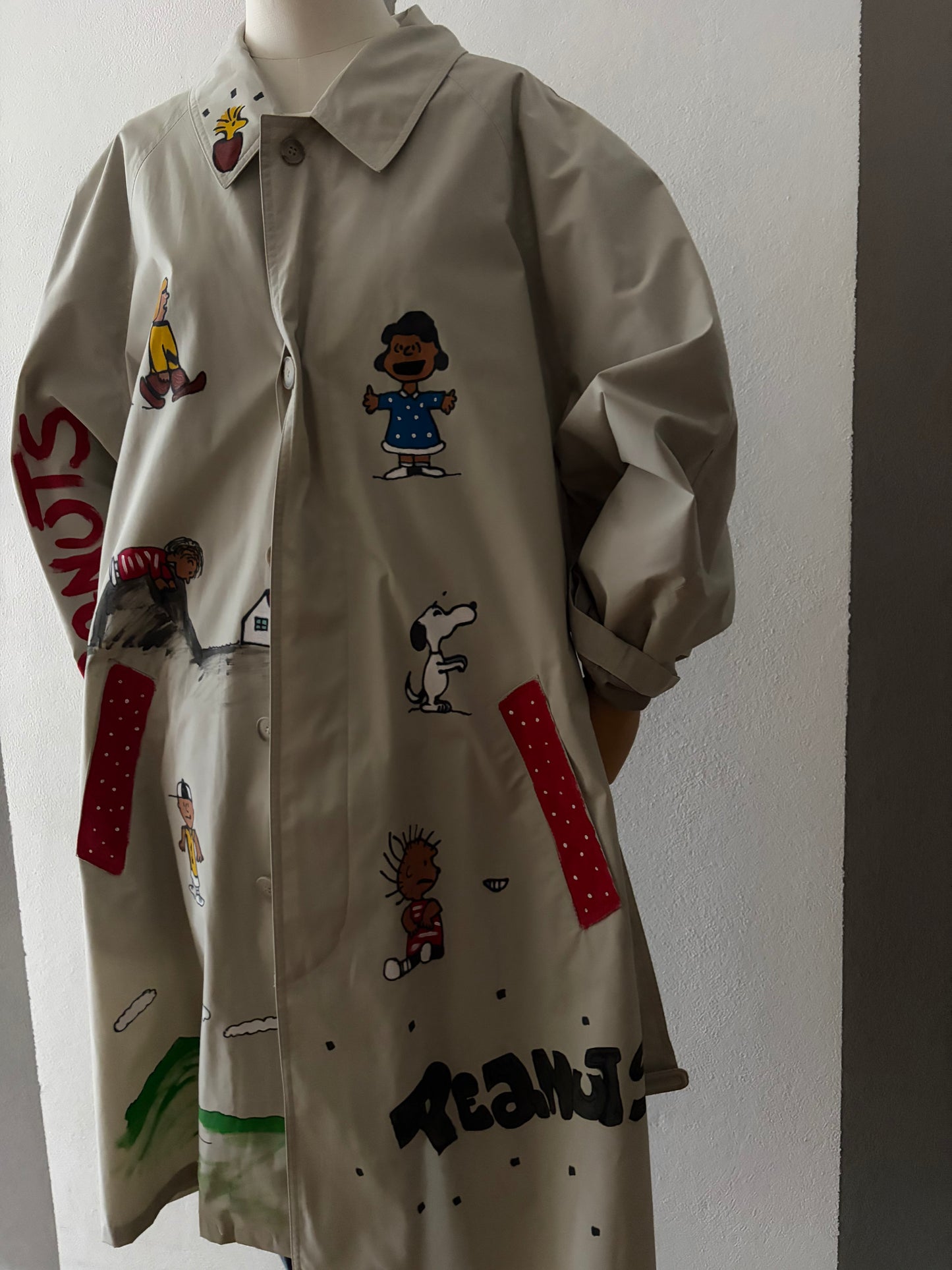 Trench custom with Peanuts