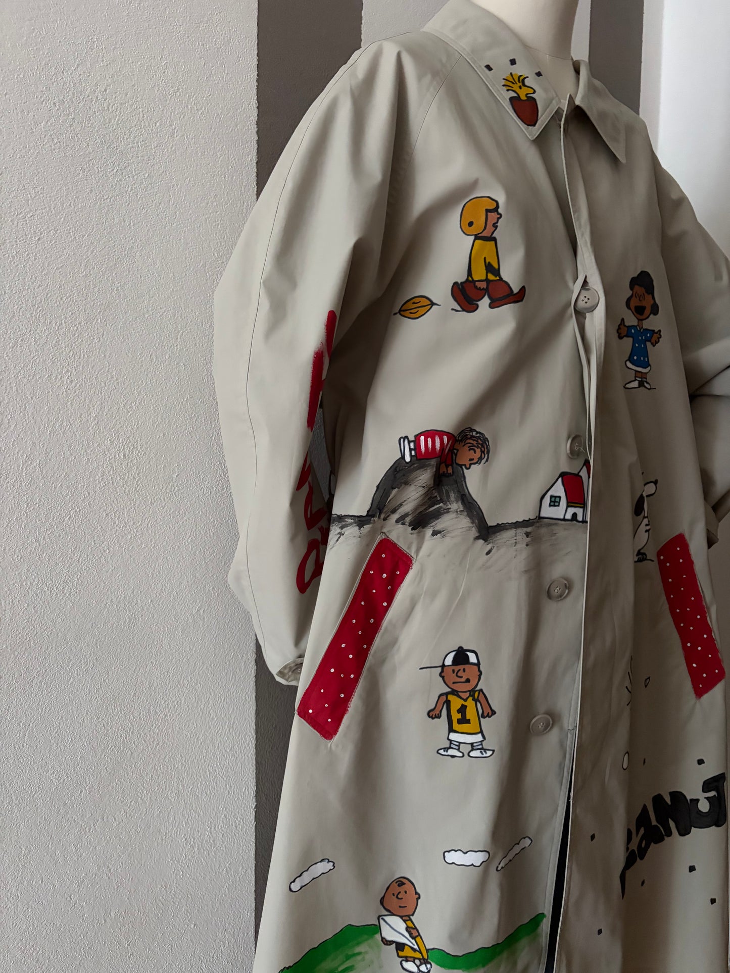 Trench custom with Peanuts