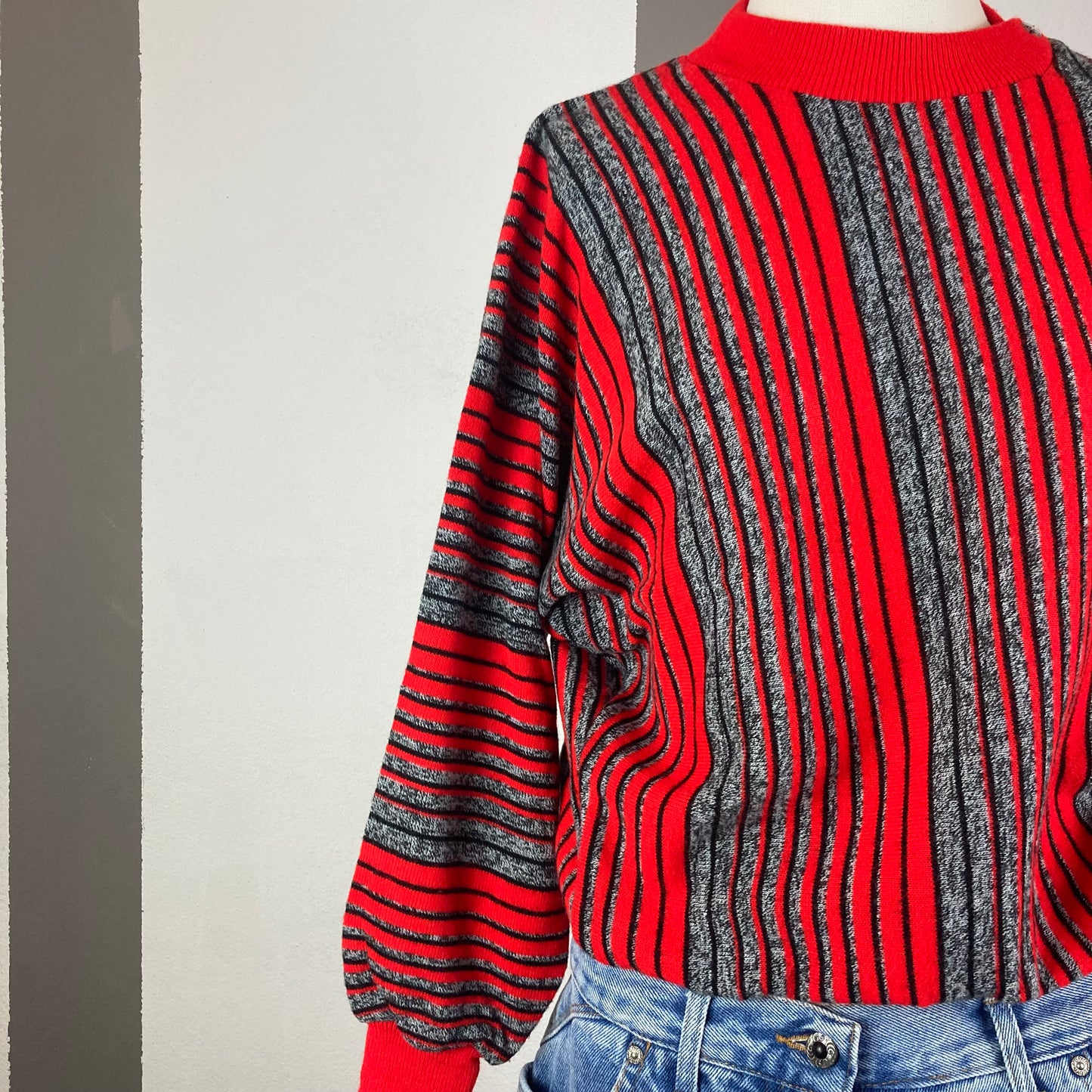 MAGLIONE VINTAGE A RIGHE ROSSO E GRIGIO