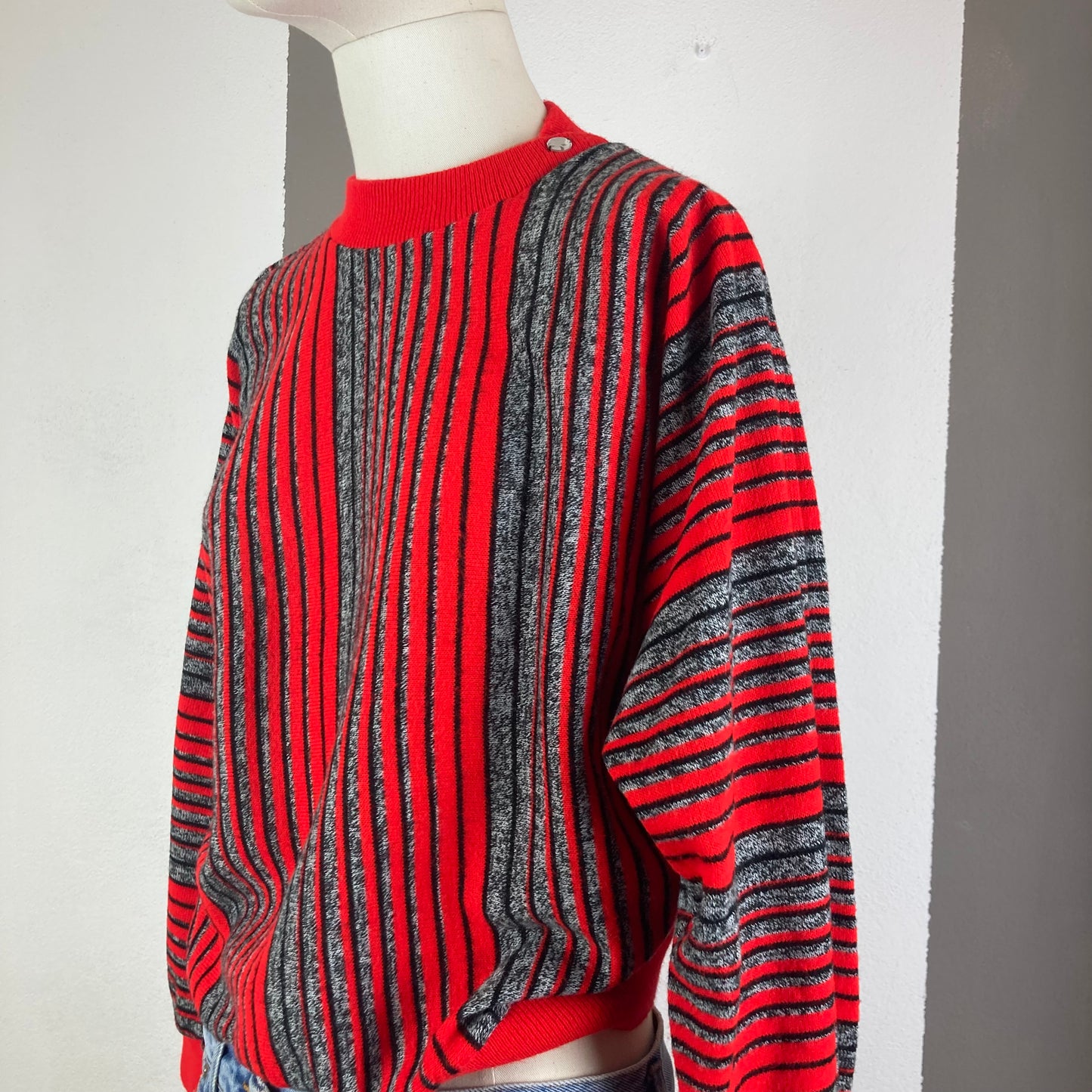 MAGLIONE VINTAGE A RIGHE ROSSO E GRIGIO