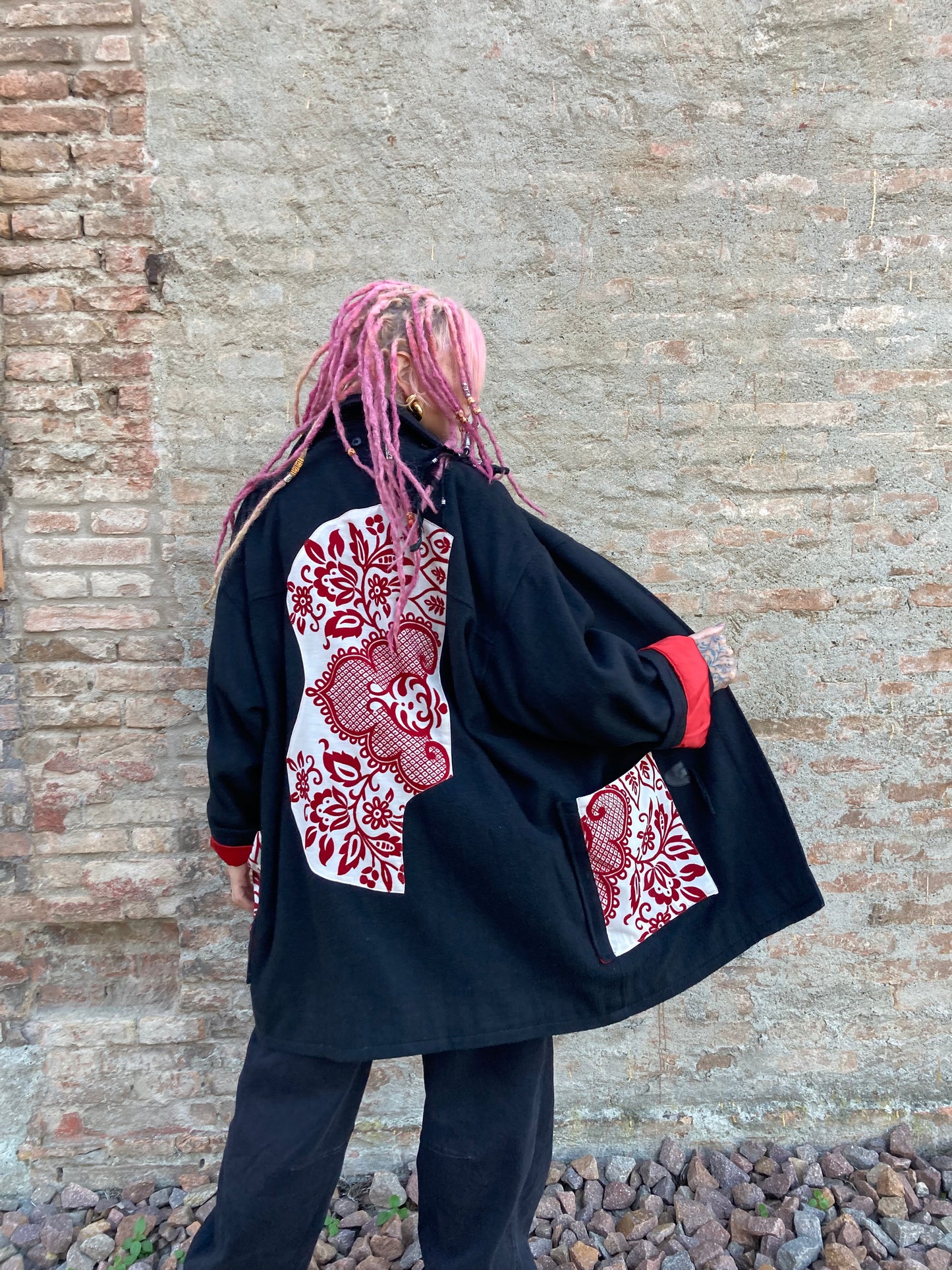 MONTGOMERY CUSTOM CON PROLIFI FLOREALI IN RILIEVO