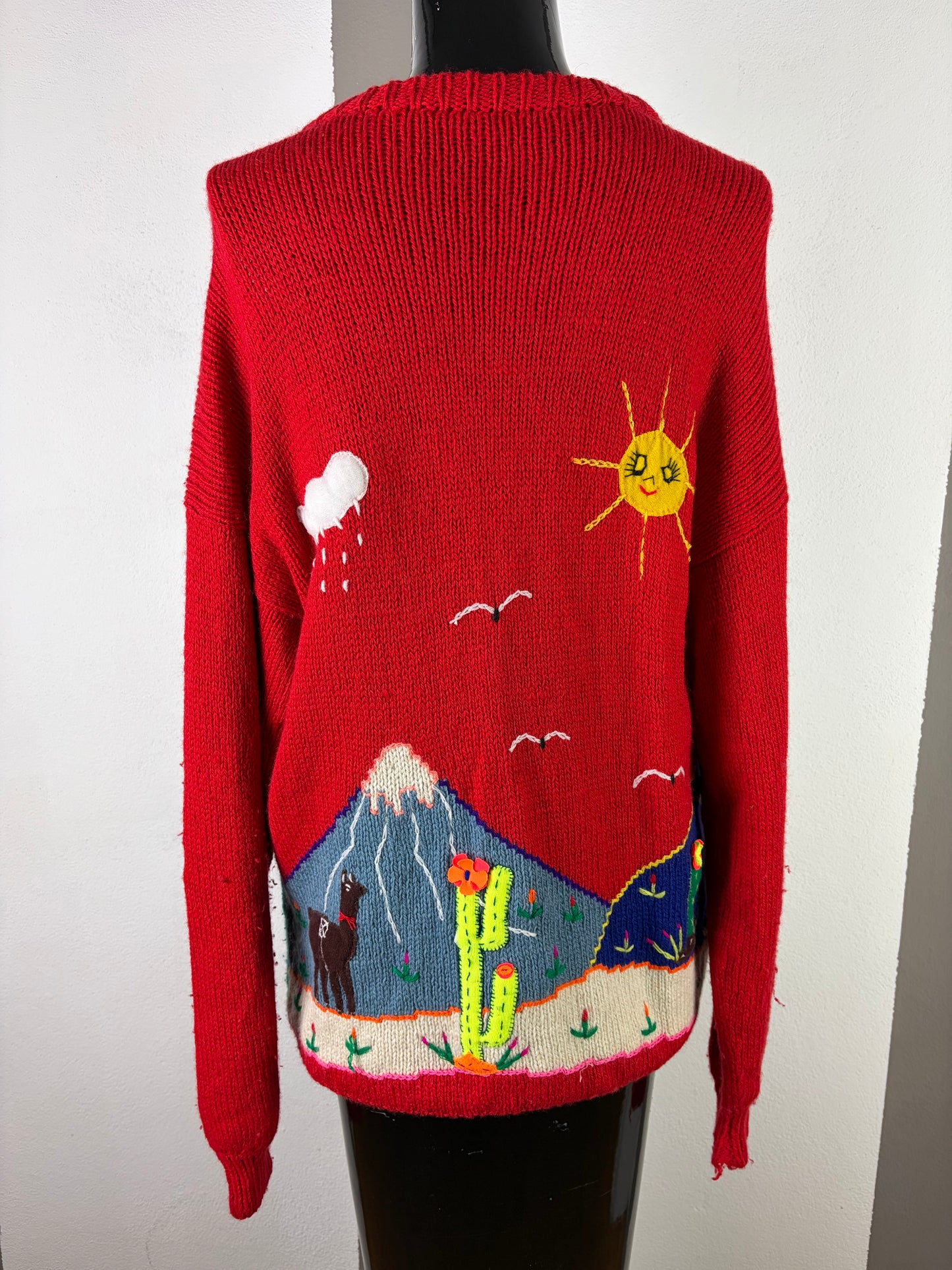 MAGLIONE RAQUEL COLOR ROSSO CON RICAMI SIMPATICI