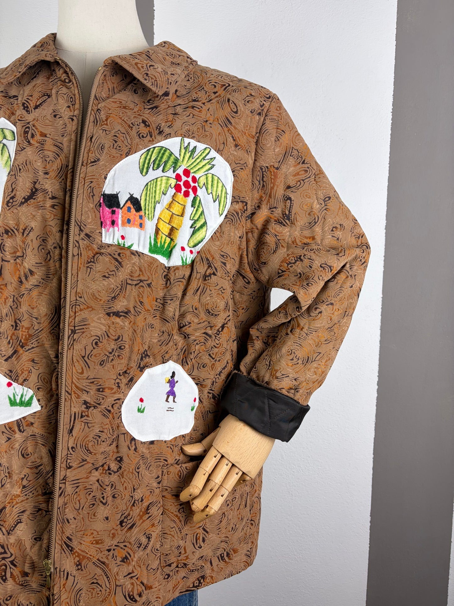 TRAPUNTINO COLL.MACEDONIA PATCH CON RICAMI